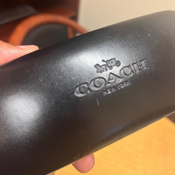 Coach Black Hard Eyeglass Case with Logo – Classic & Durable Storage - Picture 3 of 12